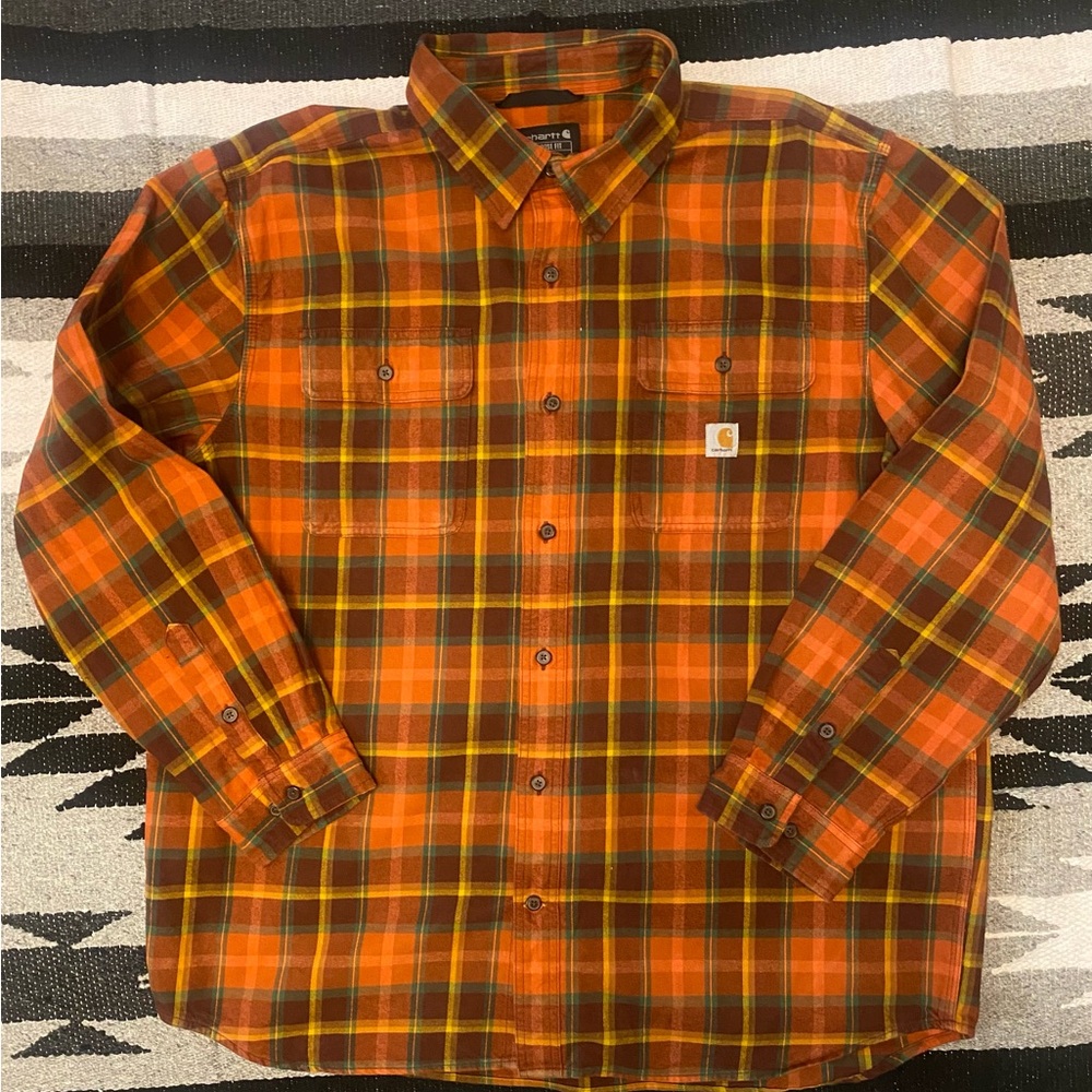Men’s Carthartt Long Sleeve Plaid Button Down Flannel. Loose Fit